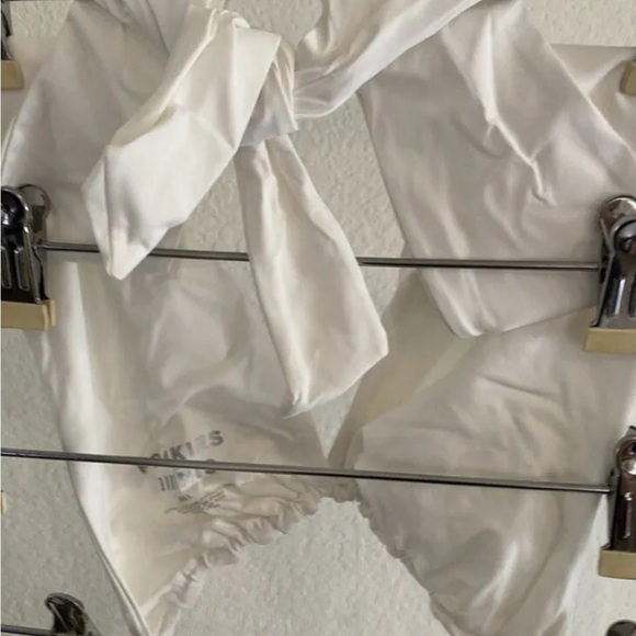 Frankie’s Bikinis Bash Bikini Set Sz Small Top and Bottom - Picture 6 of 12